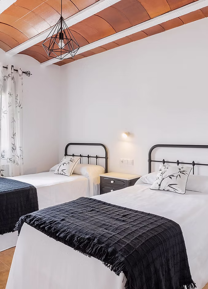 Casona habitacion 3.jpg.avif