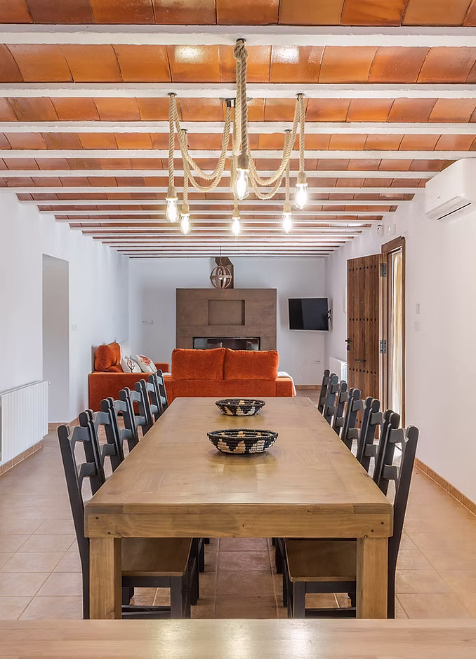 Casona salon 2.jpg.avif