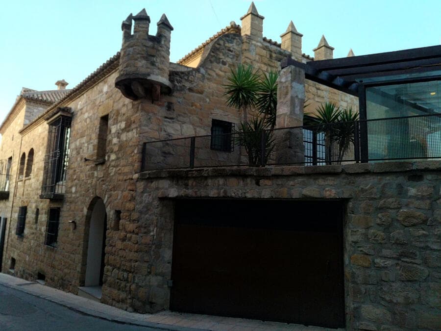 Hotel Mengíbar Fachada 1.jpg