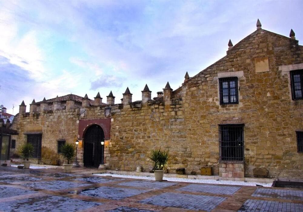 Hotel Mengíbar Fachada 2.jpg