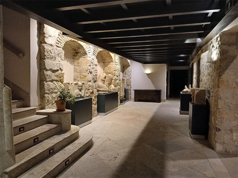 Hotel Mengíbar Pasillo 1.jpg